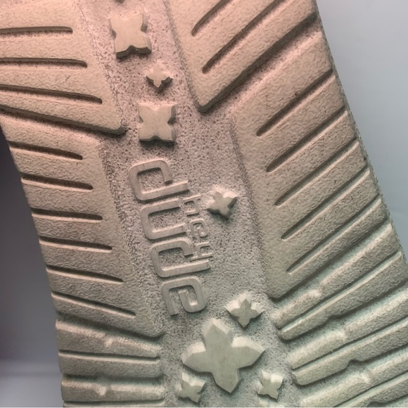 HEY DUDE Gray and Pink pattern shoes Size 2 - Picture 10 of 11